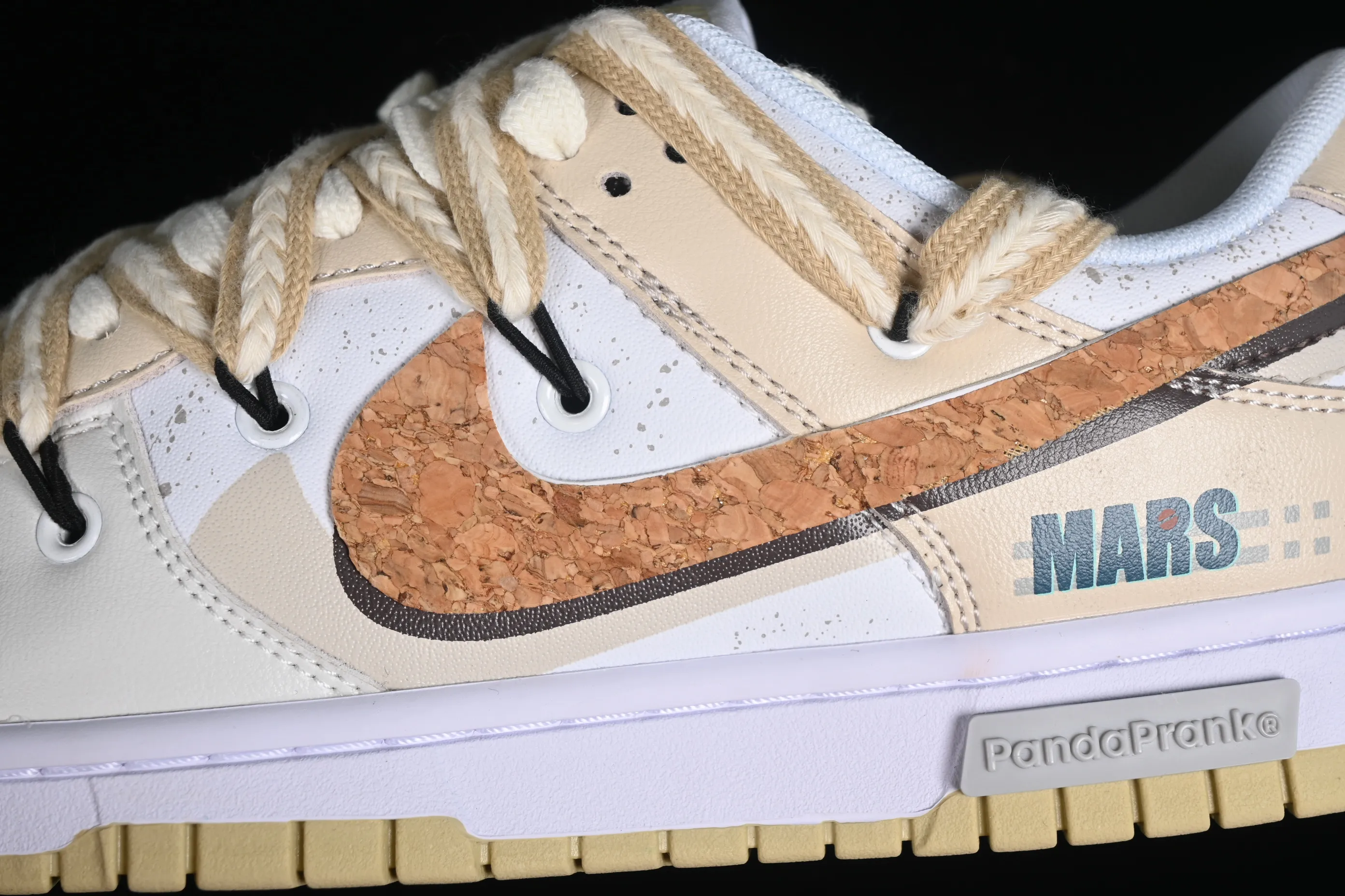 All Categories Nk SB Dunk Series Nk SB Dunk Low Low-top Sneakers Nk Dunk Low Panda Prank Space Exploration-Interstellar Exploration Mocha SB Strap Low-top Casual Sneakers DV0833-100